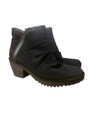 Fly London Wynn Suede Ankle Booties Sz 38 (EU) Zip Close Rounded Toe